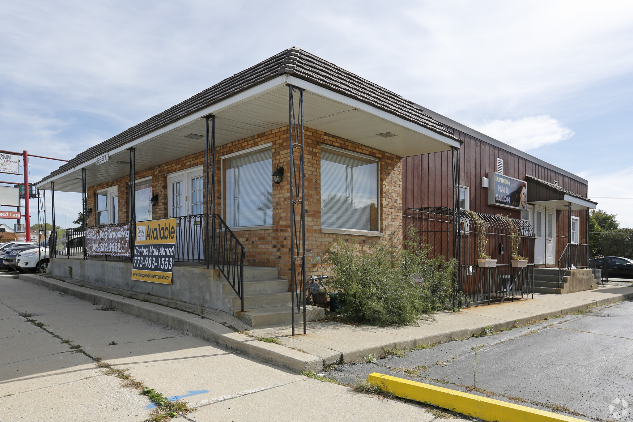 6657 W 111th St, Worth, IL for sale Primary Photo- Image 1 of 20