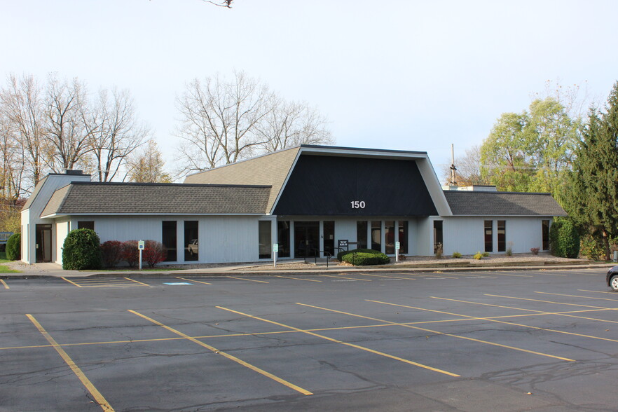 60 Office Park Way, Pittsford, NY for lease - Building Photo - Image 1 of 12