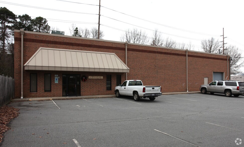1200 Dorris Ave, High Point, NC for sale - Primary Photo - Image 1 of 1