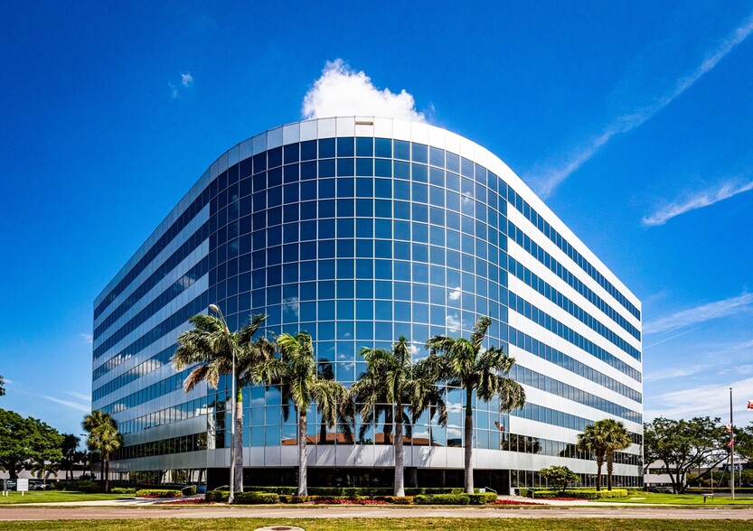 5201 W Kennedy Blvd Tampa FL - 5201 W Kennedy Blvd Tampa FL Primary Photo 1 Large