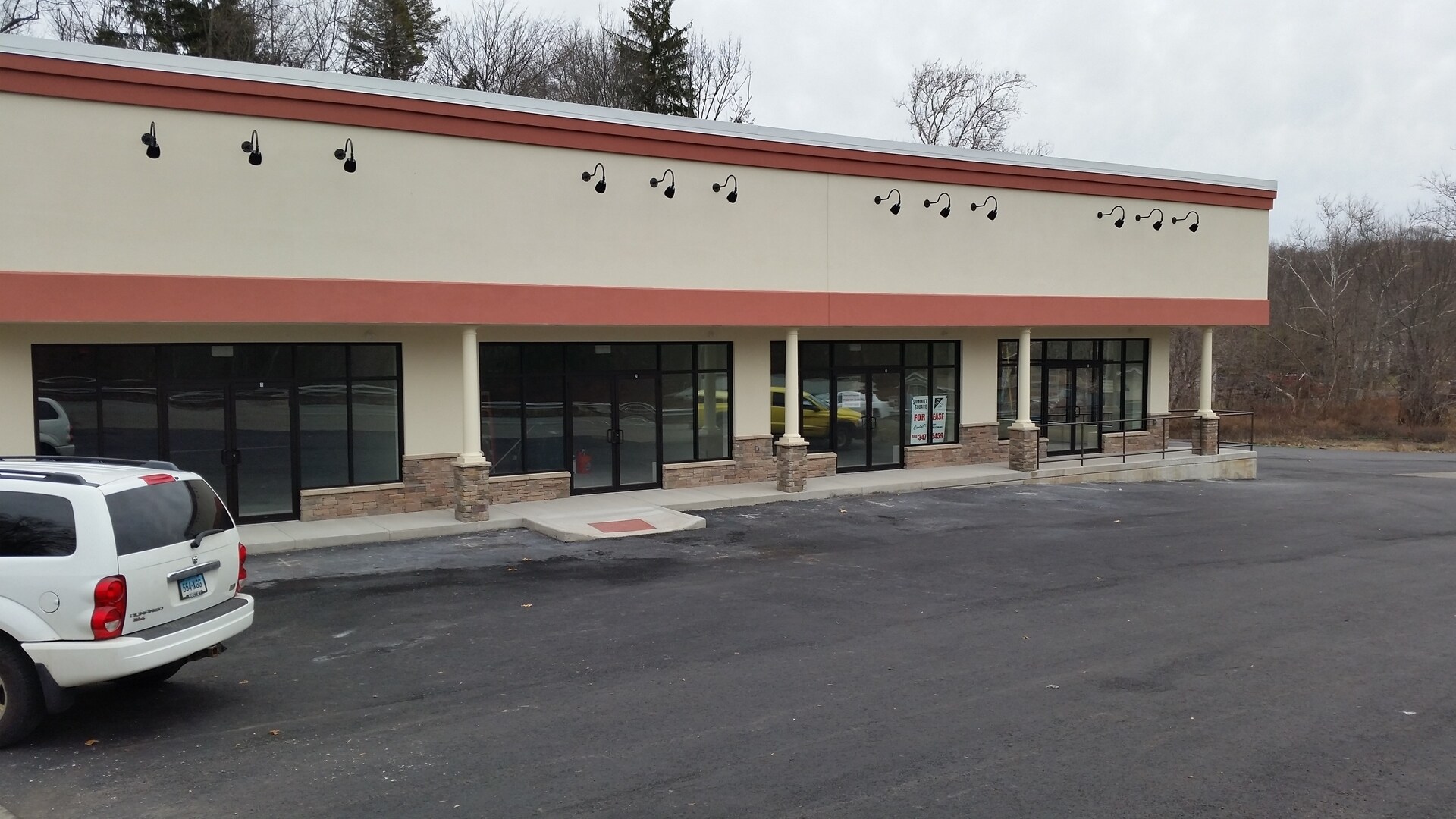 48 Meriden Rd, Middlefield, CT for sale Primary Photo- Image 1 of 1