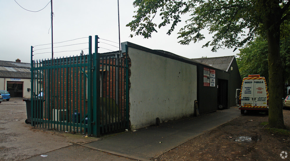 Field Rd, Bloxwich for sale - Primary Photo - Image 1 of 1