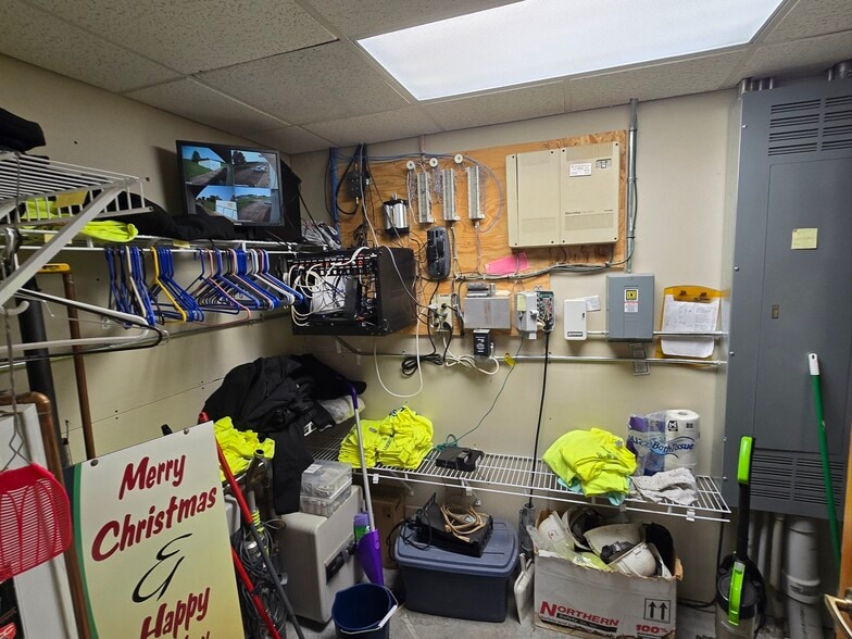 855 Industrial Dr, Mondovi, WI for lease - Building Photo - Image 3 of 56