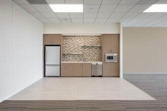 200 Spectrum Center Dr, Irvine, CA for lease Interior Photo- Image 2 of 7