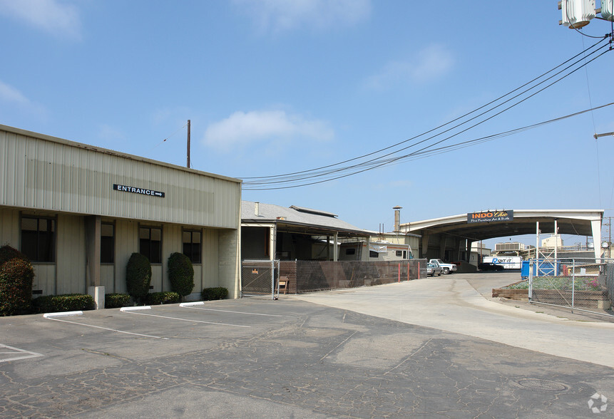 6205 Ventura Blvd, Ventura, CA for lease - Building Photo - Image 1 of 4