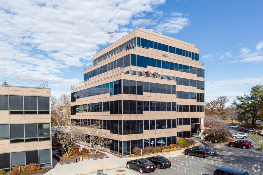 6550 Rock Spring Dr, Bethesda, MD for lease - Building Photo - Image 3 of 5