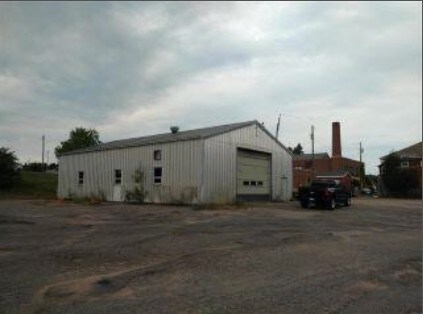 306 Bensinger St, Big Bay, MI for sale - Primary Photo - Image 1 of 1