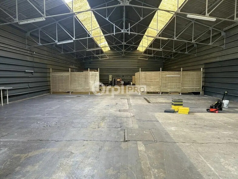 Flex in Beauvais for lease - Building Photo - Image 3 of 5