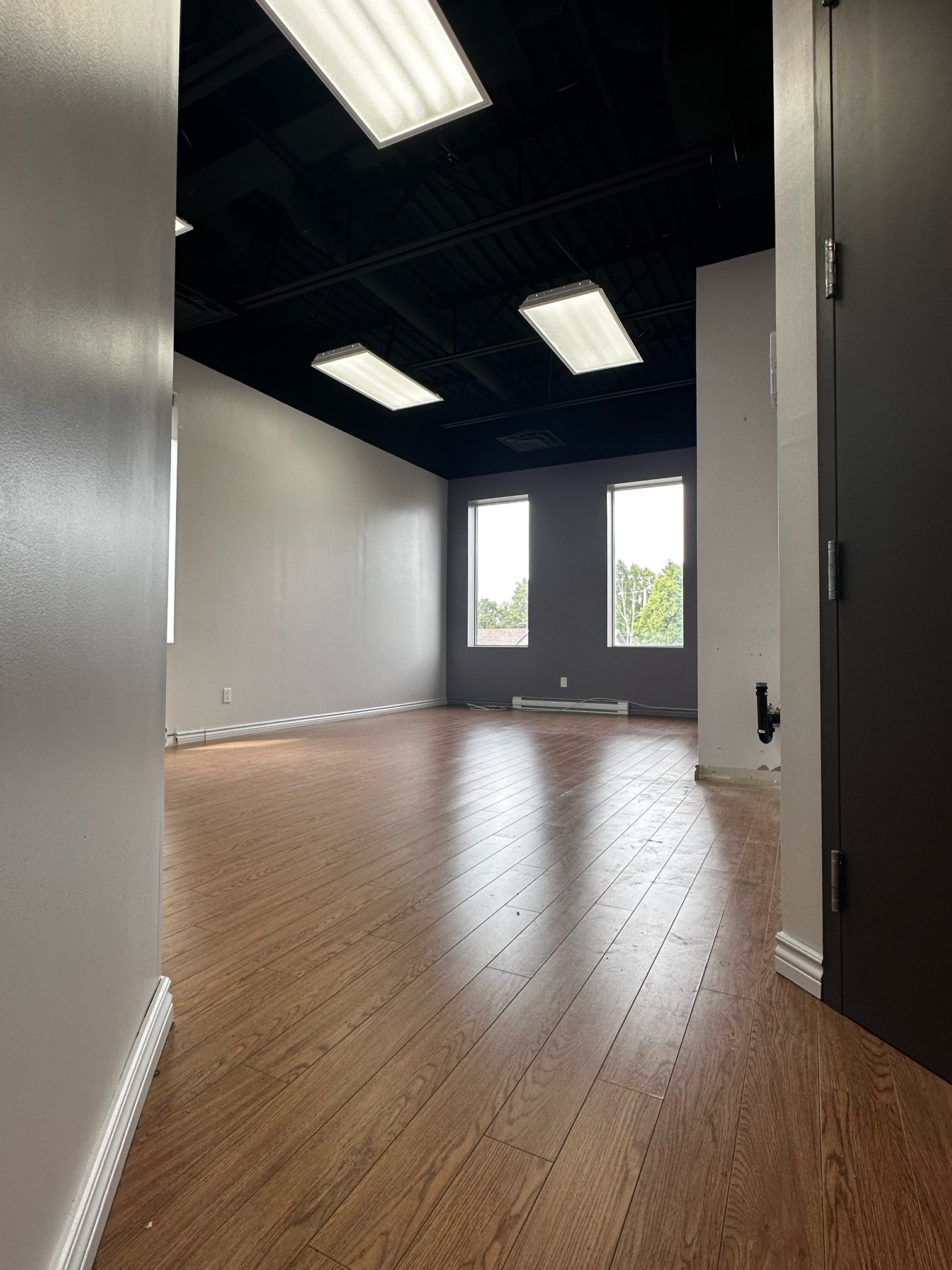 6900 Arthur-Sauvé, Laval, QC for lease Interior Photo- Image 1 of 2