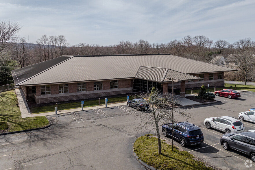 8 Keynote Dr, Vernon, CT for lease - Building Photo - Image 2 of 6