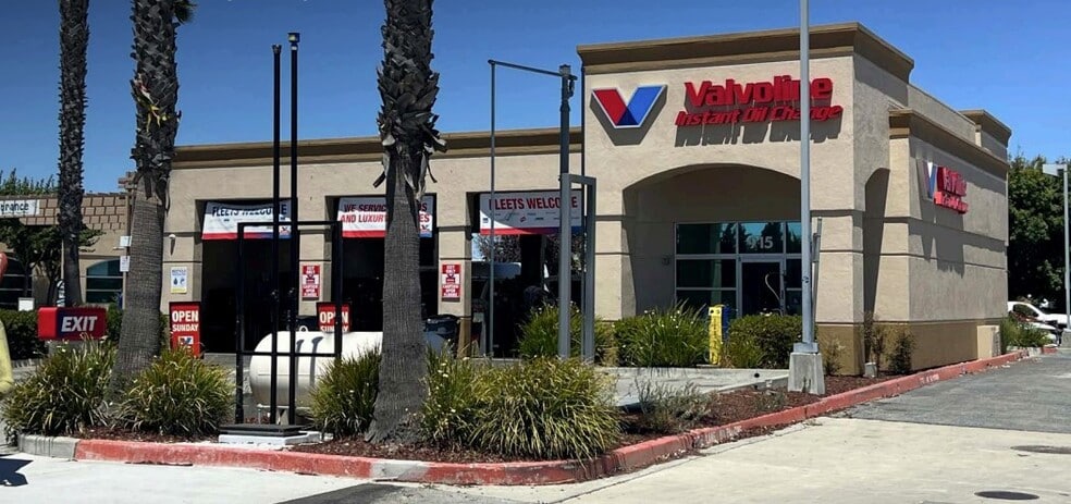 915 Abbott St, Salinas, CA for sale - Building Photo - Image 1 of 3