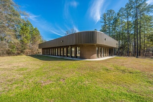 105 Lamplight Cir, Summerville SC - Warehouse