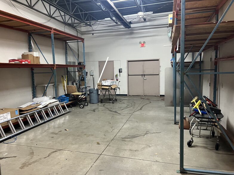 5959 NW 37th St, Oklahoma City, OK for sale - Building Photo - Image 3 of 12