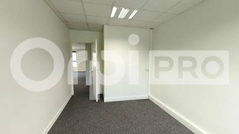 Office in Viry-Châtillon for lease - Interior Photo - Image 3 of 9