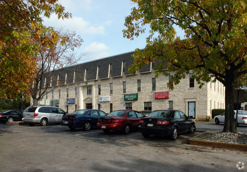 319 N Pottstown Pike, Exton, PA for lease - Building Photo - Image 1 of 2