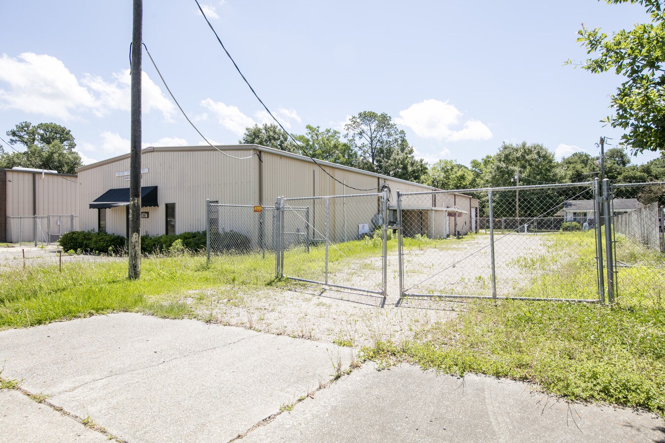 105 Bonin Rd, Lafayette, LA 70508