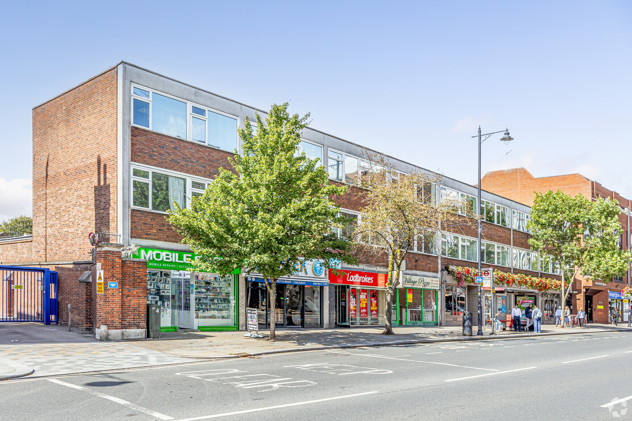 43-57 London Rd, Twickenham for lease Primary Photo- Image 1 of 3