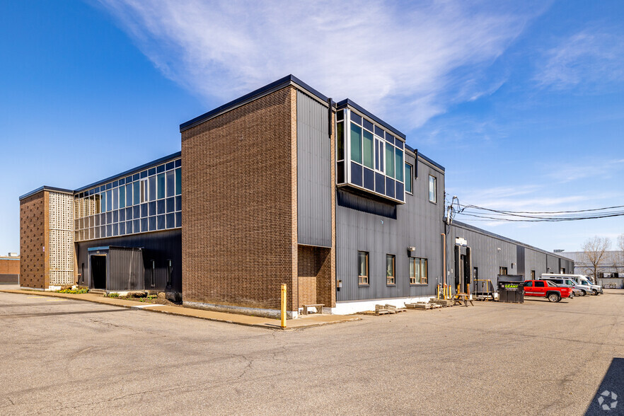 247-255 Montee De Liesse, Montréal, QC for lease - Building Photo - Image 3 of 13