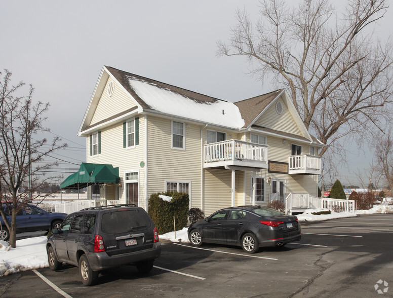 27 S Main St, East Windsor, CT for lease - Building Photo - Image 2 of 22