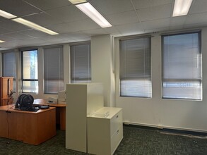 600 Kapiolani Blvd, Honolulu, HI for lease Interior Photo- Image 2 of 6