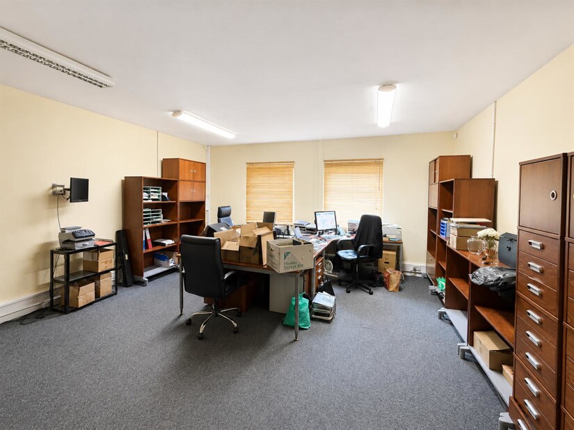 6A Station Rd, Longfield for lease Interior Photo- Image 1 of 2