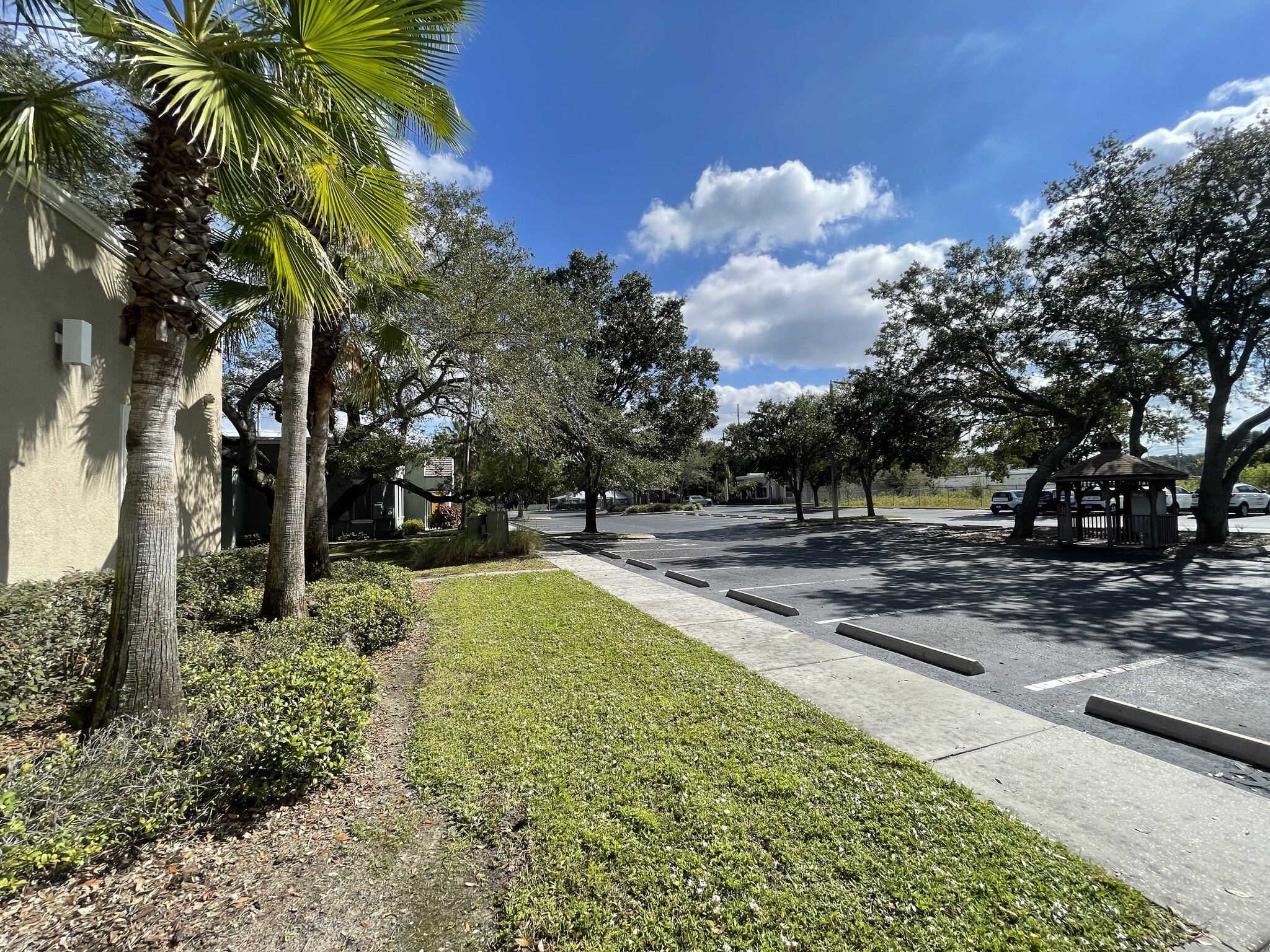 3244 Parkside Center Cir, Tampa, Fl 33619 - 2,400+ - Sf Office East 