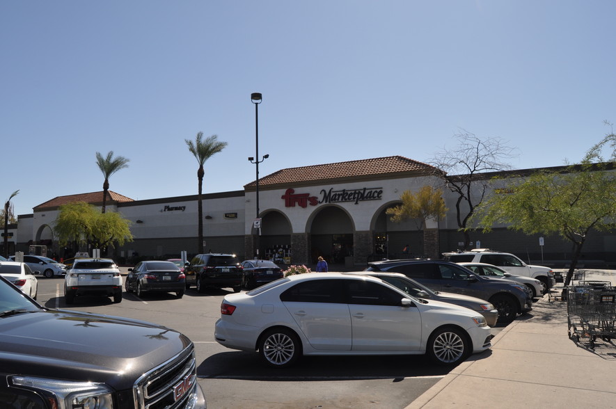 S 40th St, Phoenix, AZ for lease - Building Photo - Image 2 of 15