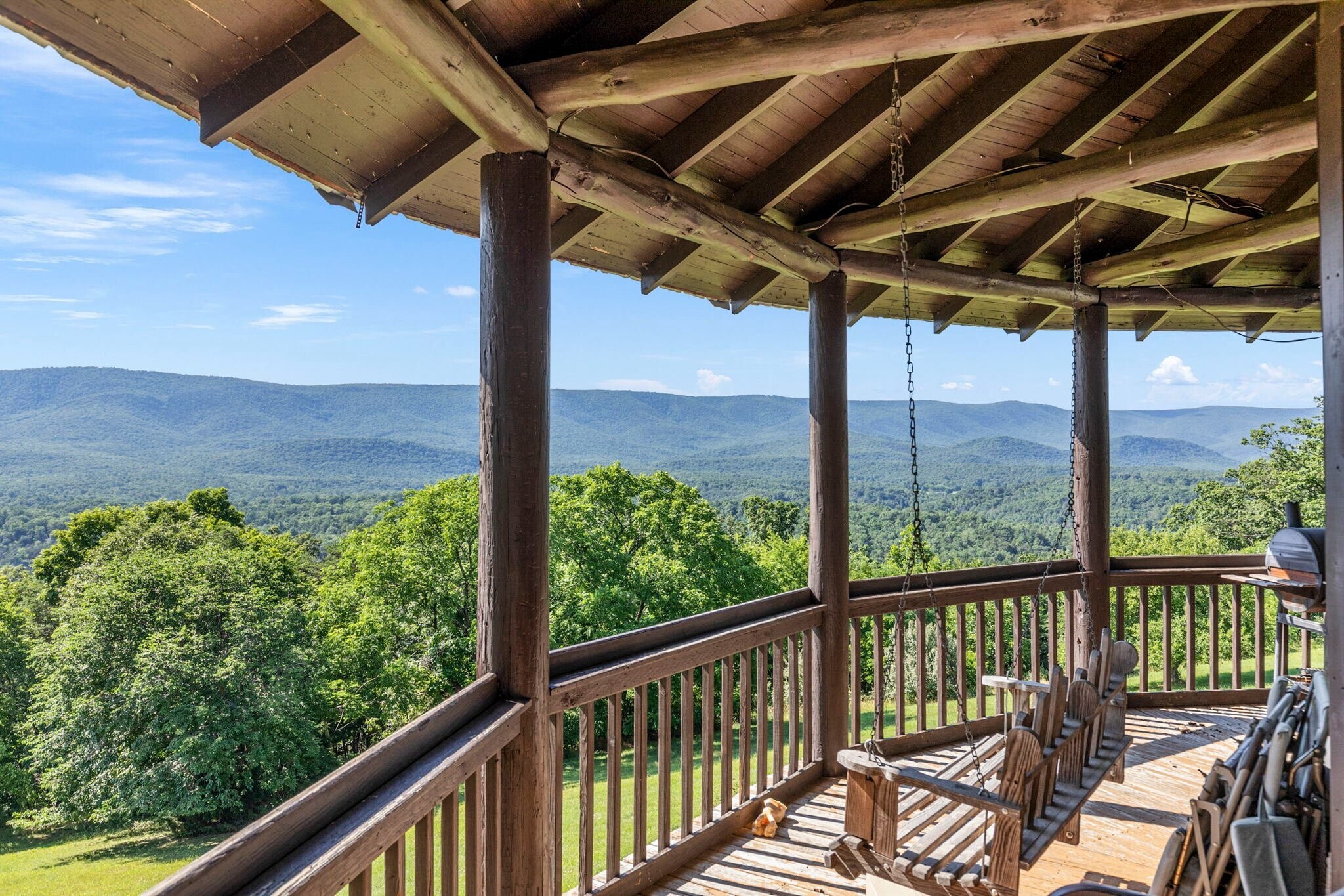 259 Sky Chalet Ln, Basye, VA 22810