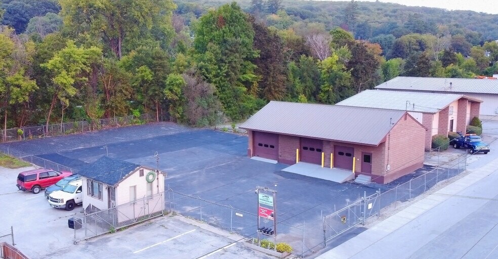 81 Cleveland Ave, Rutland, VT for sale - Primary Photo - Image 1 of 1