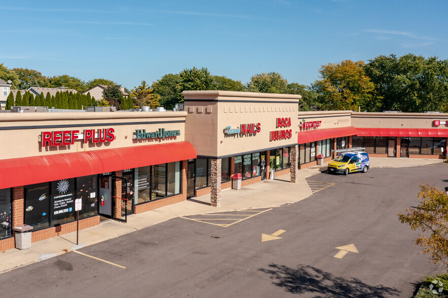 Randall rd, North Aurora, IL for lease - Building Photo - Image 2 of 5