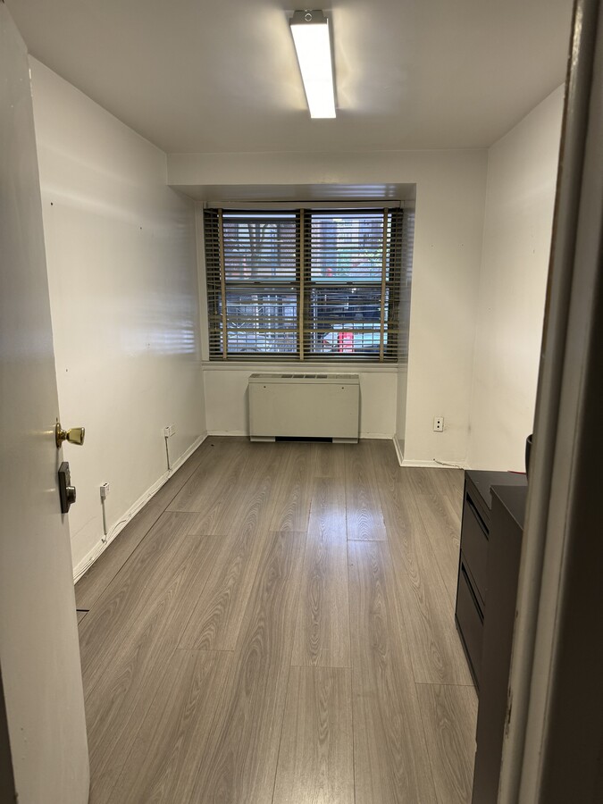 55 E 87th St, New York, NY 10128 - Unit 1C -  - Interior Photo - Image 1 of 6