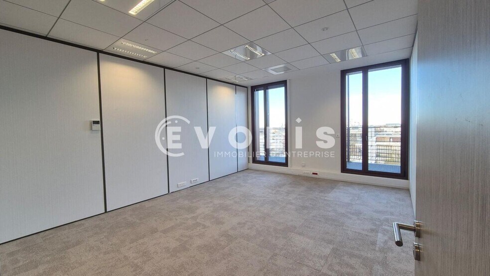 Office in Montévrain for lease - Interior Photo - Image 3 of 10