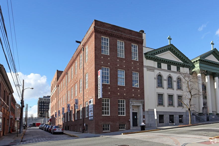 401 Dekalb St, Norristown, PA for lease - Primary Photo - Image 1 of 15