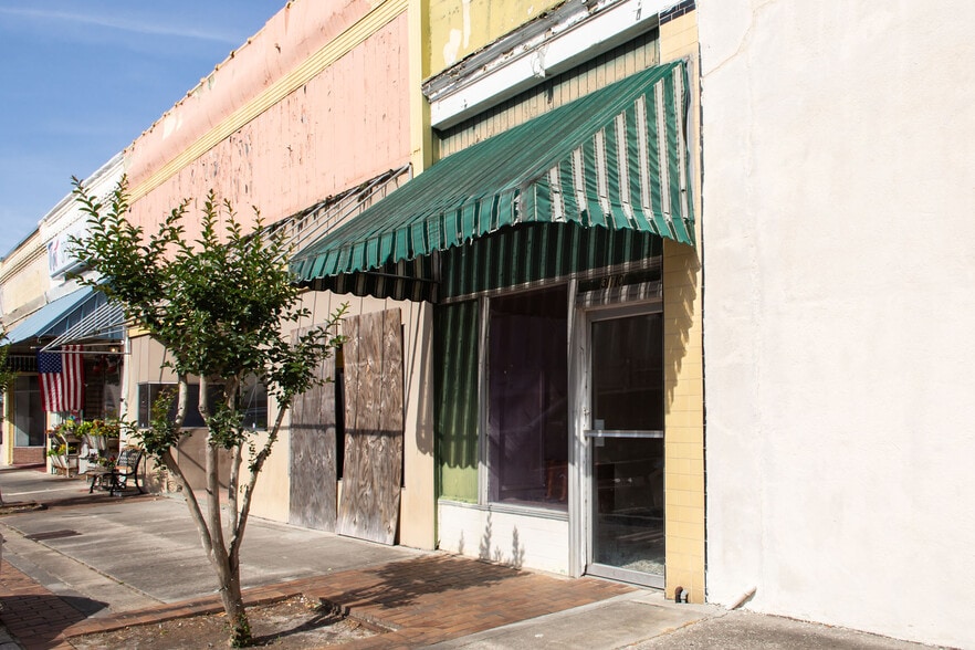 310 & 312 Pendleton St, Waycross, GA for sale - Building Photo - Image 2 of 9