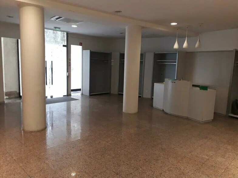 Retail in Chalon-sur-Saône for lease - Interior Photo - Image 1 of 3