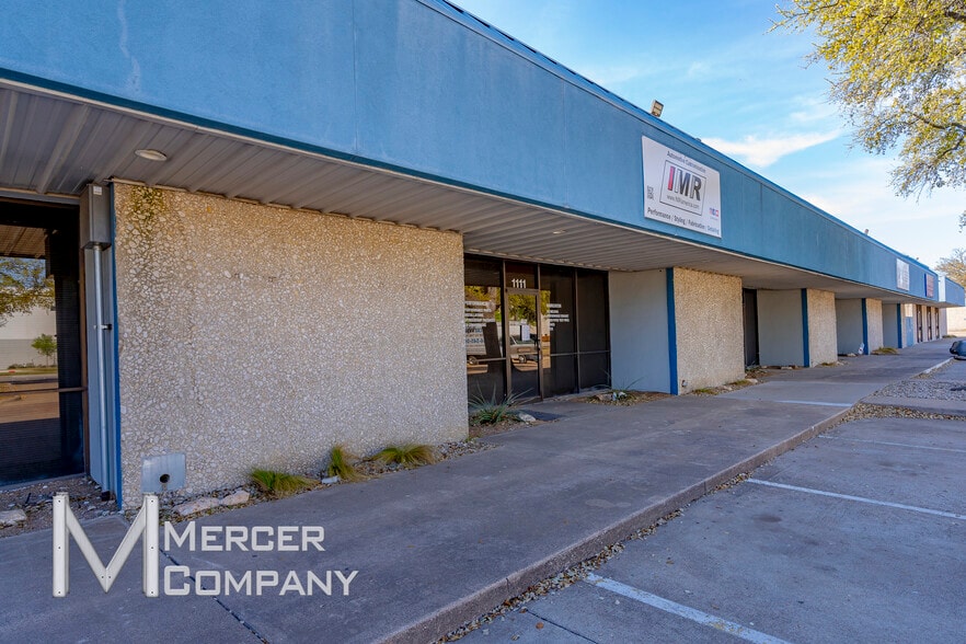 1121-1137 Jupiter Rd S, Garland, TX for lease - Building Photo - Image 2 of 16
