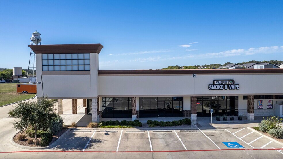 641 Mill St, San Marcos, TX for lease - Building Photo - Image 1 of 8