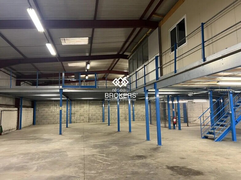 Flex in Heyrieux for sale - Interior Photo - Image 2 of 19