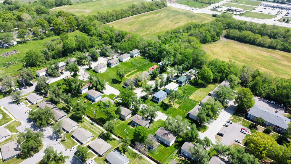 217 N Oak St, Belton, MO for sale - Primary Photo - Image 1 of 1