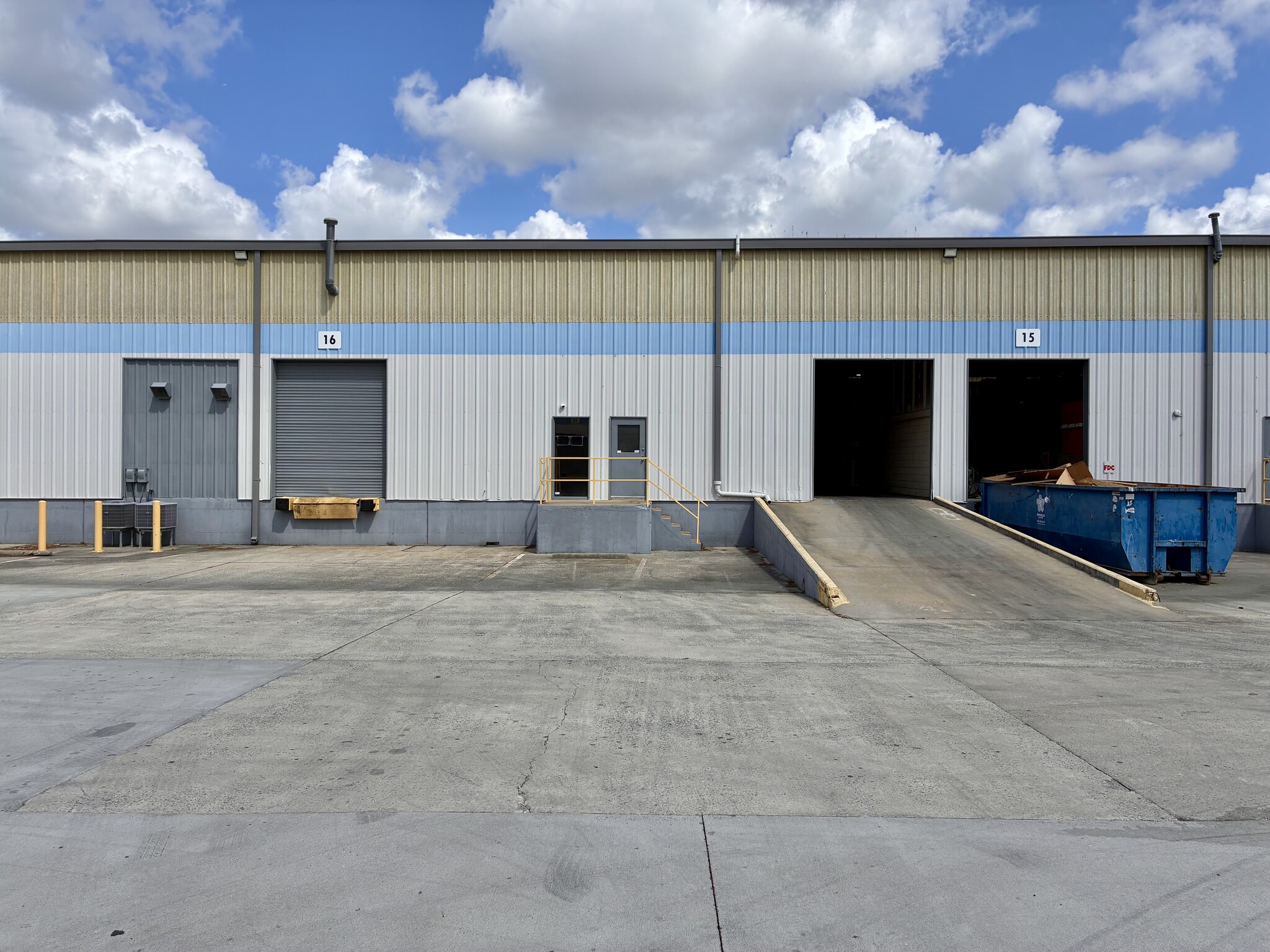 5516 Export Blvd, Garden City, GA for lease Interior Photo- Image 1 of 9