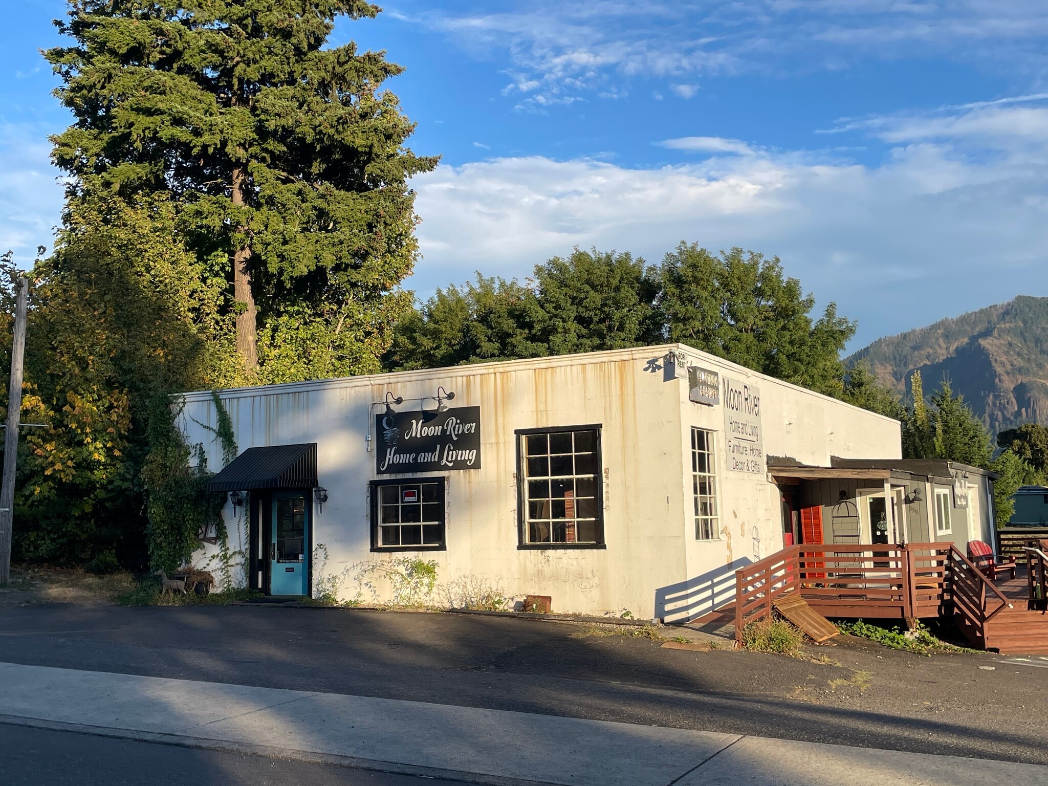 350 SW Highway 14, Stevenson, WA for lease Building Photo- Image 1 of 6