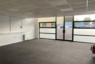 Watercombe Ln, Yeovil for lease Interior Photo- Image 1 of 1