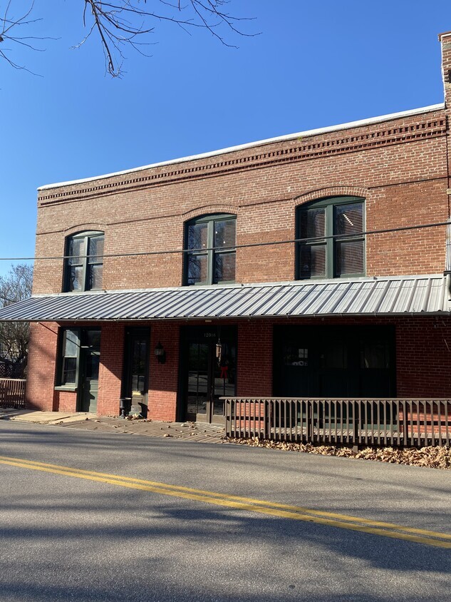 12016 Walker St, Arlington, TN for lease Building Photo- Image 1 of 7