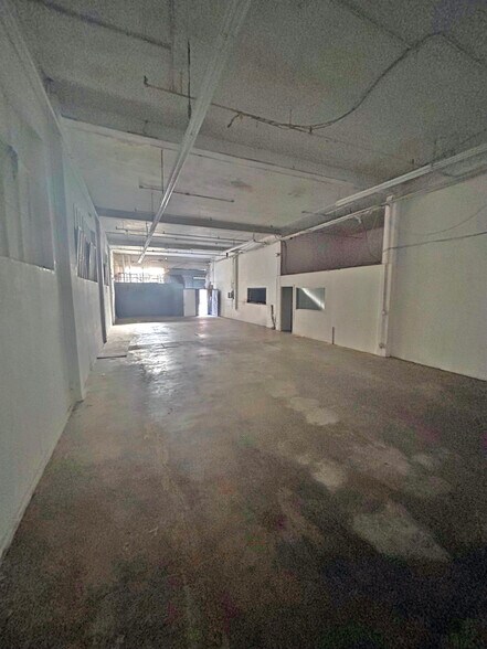 1024 Maple Ave, Los Angeles, CA for sale - Interior Photo - Image 3 of 3