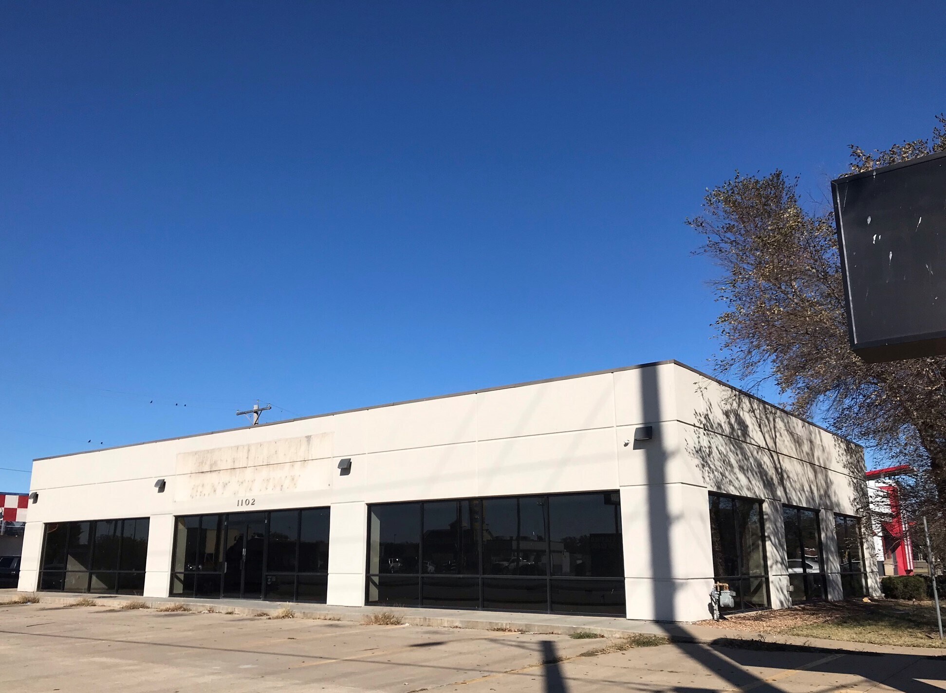 1102 W Pawnee St, Wichita, KS 67213