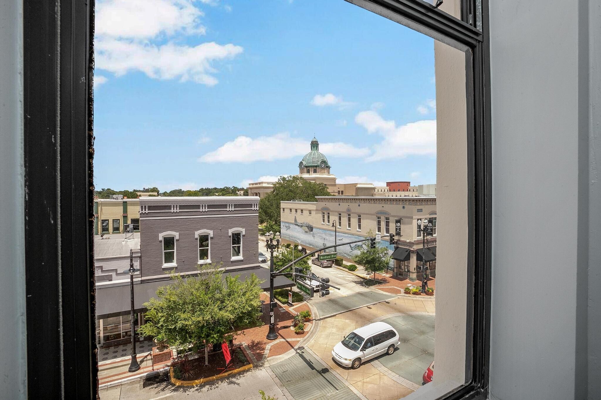 100 E New York Ave, Deland, FL 32724 Vision & Heels Coworking