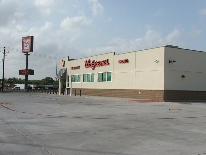 1302 N Virginia St, Port Lavaca, TX for sale Primary Photo- Image 1 of 1