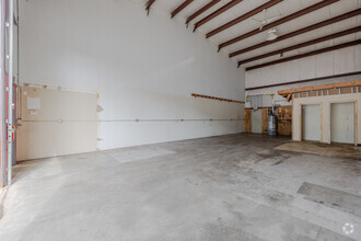 841 Route 32, North Franklin, CT for lease Interior Photo- Image 2 of 6