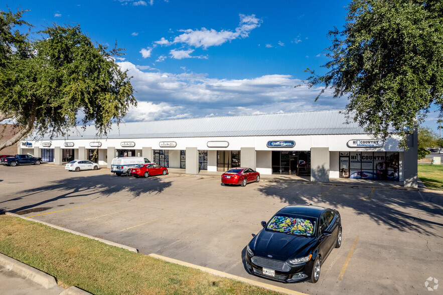 705 E Fir Ave, McAllen, TX for lease - Primary Photo - Image 1 of 5