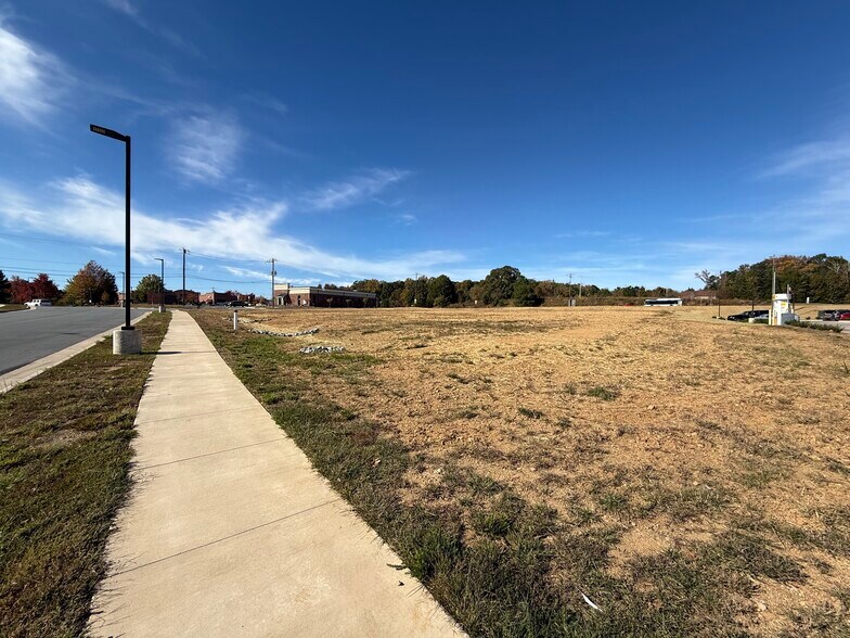 6031 Ketchie Blvd, Concord, NC for lease - Building Photo - Image 3 of 3